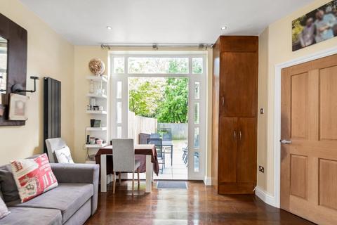 95d Lennard Road, Beckenham, BR3 1QS