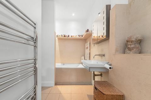 95d Lennard Road, Beckenham, BR3 1QS