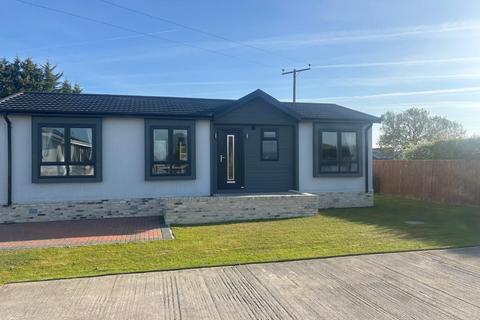 2 bedroom park home for sale, Tadcaster, North Yorkshire, LS24