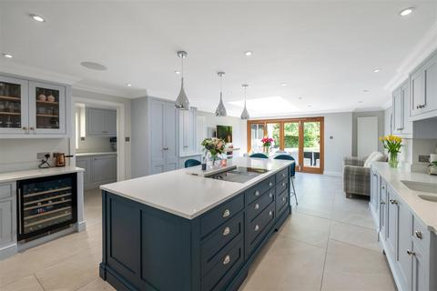 Oakfield Hall Axes Lane, Redhill, RH1 5QL