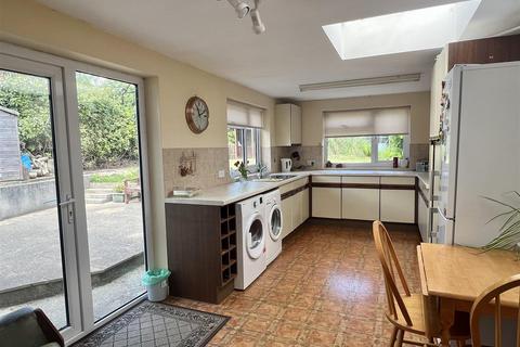4 bedroom semi-detached house for sale, Margaret Avenue, St. Austell