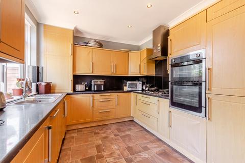 4 bedroom end of terrace house for sale, Harborough Avenue, Sidcup, DA15