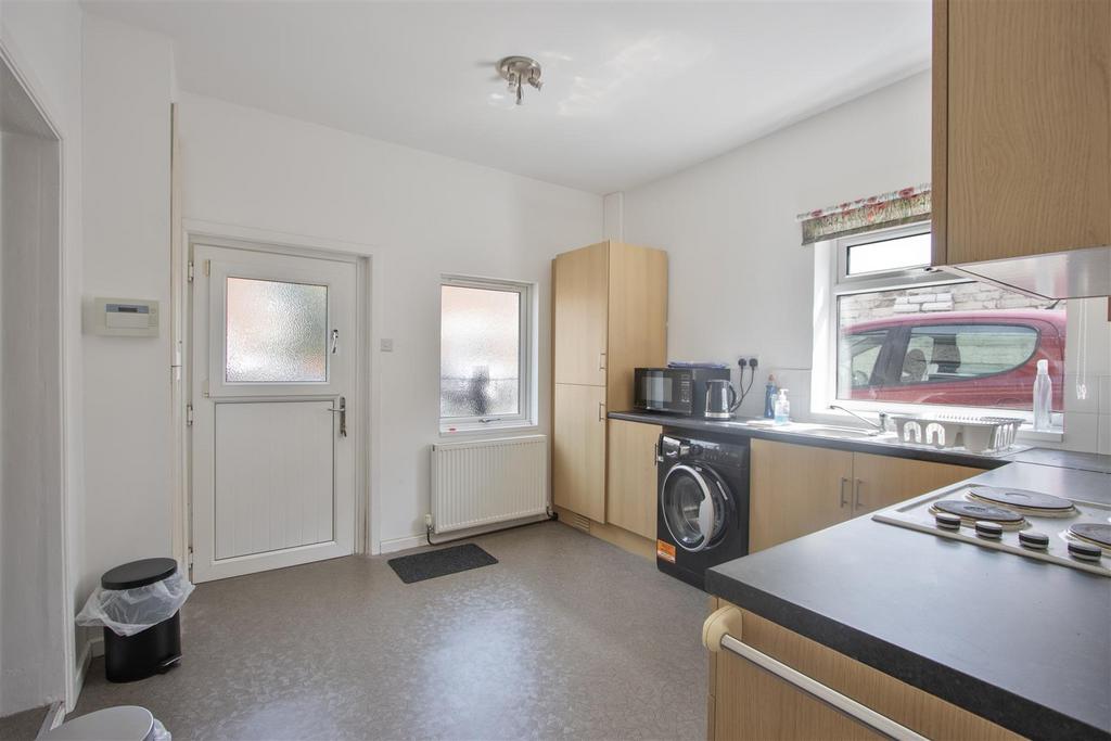 New Kitchen 1.jpg