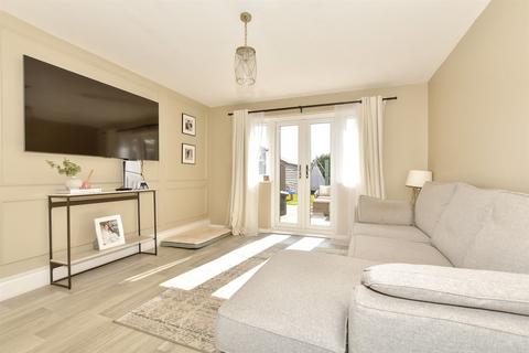 2 bedroom semi-detached house for sale, Becket Close, Deal CT14