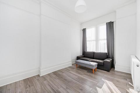 1 bedroom flat for sale, Horn Lane, Acton