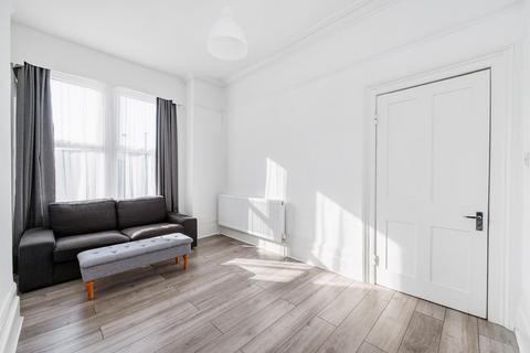 1 bedroom flat for sale, Horn Lane, Acton