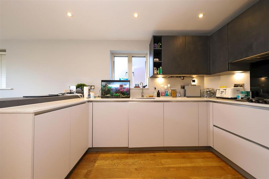 Nicholas james  kitchen2.jpg