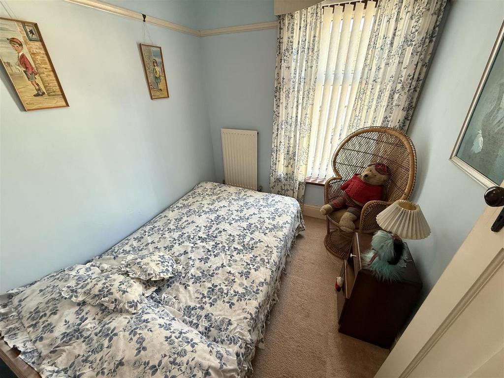 Bedroom 3 / Study
