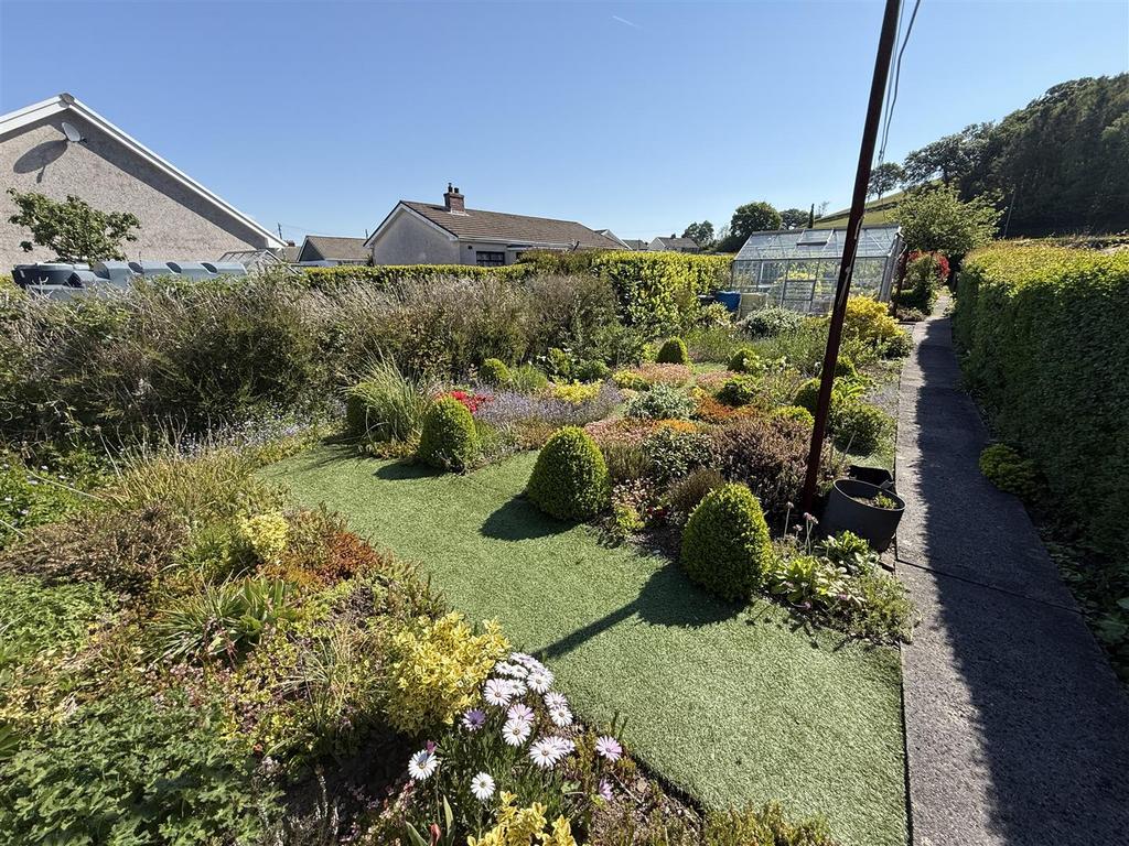 Gardens & Grounds