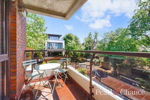 2 bedroom apartment for sale, Heathside, Finchley Road, NW11