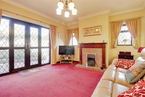 2 bedroom detached bungalow for sale, Well Lane, Alsager