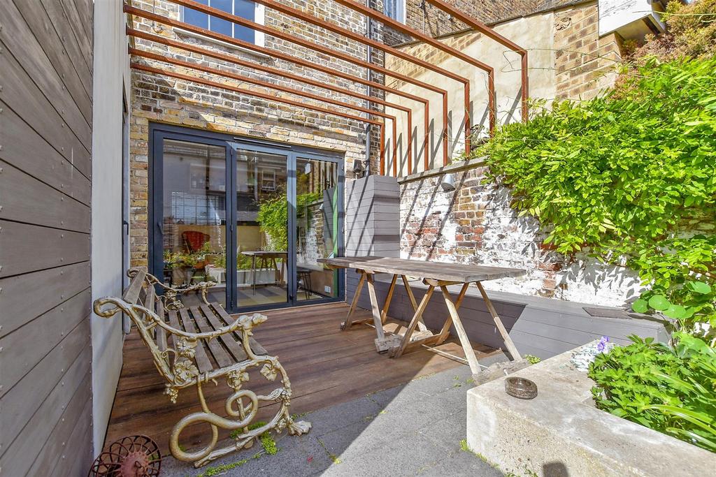 Patio / Decking