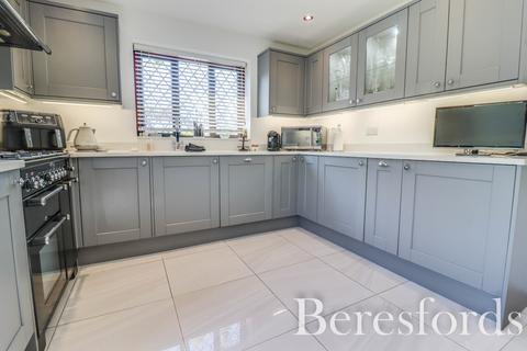 4 bedroom detached house for sale, Gate Lodge Square, Basildon, SS15