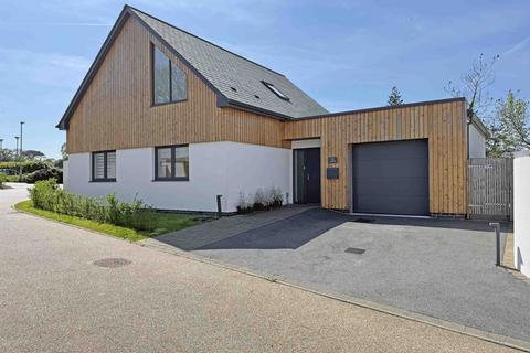 3 bedroom detached house for sale, Carnon Downs, Truro, Cornwall