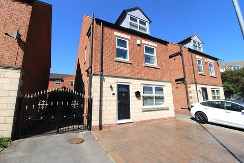 4 bedroom detached house for sale, Village Court, Cudworth, Barnsley