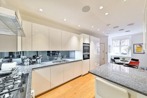 3 bedroom flat for sale, Cadogan Court, Chelsea SW3