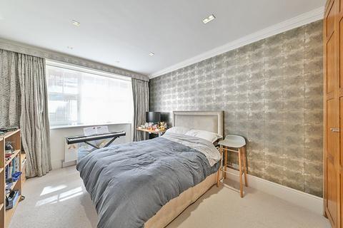 3 bedroom flat for sale, Cadogan Court, Chelsea SW3