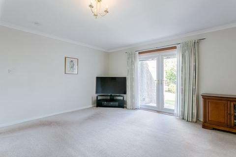 14 Broompark Road, Edinburgh, EH12 7JZ