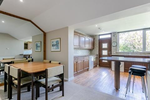 14 Broompark Road, Edinburgh, EH12 7JZ