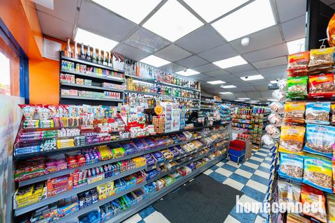 Shop to rent, Hoe Street, London