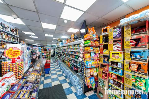 Shop to rent, Hoe Street, London