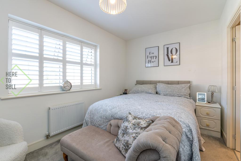 Bedroom 1 (4)