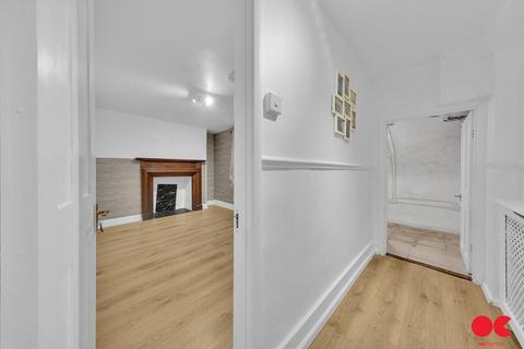 2 bedroom flat to rent, Bazely Street, London E14