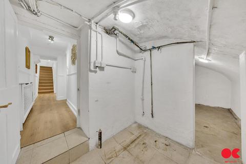 2 bedroom flat to rent, Bazely Street, London E14