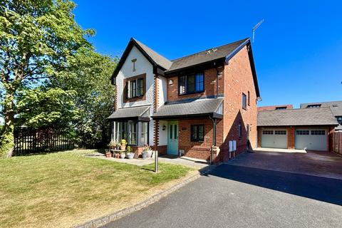 5 bedroom detached house for sale, Fantail Close, Thornton FY5