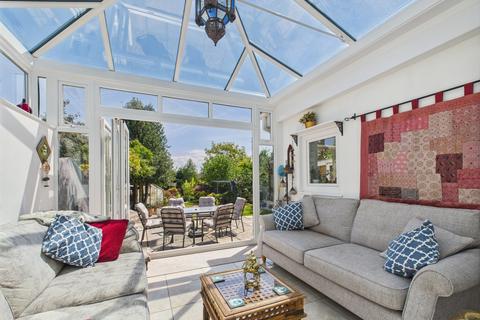 3 bedroom detached house for sale, Ledbury Road, Ross-on-Wye, Herefordshire, HR9