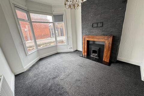 2 bedroom terraced house to rent, Sandringham Road, Hartlepool