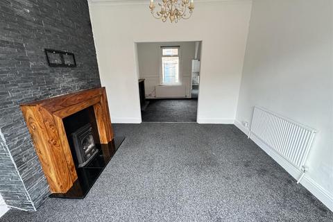 2 bedroom terraced house to rent, Sandringham Road, Hartlepool