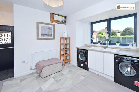 12 Ash Grove, Longton, Stoke-on-trent, ST3 2AE