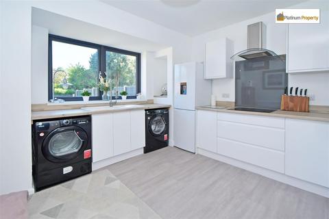 12 Ash Grove, Longton, Stoke-on-trent, ST3 2AE