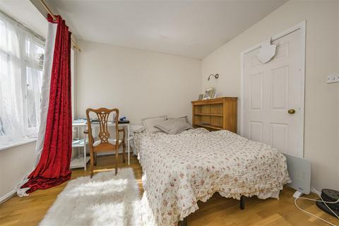 36 Harcourt Road, Windsor, SL4 5LZ