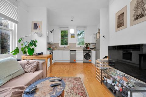 3 bedroom flat to rent, Cathcart Hill, Tufnell Park, London