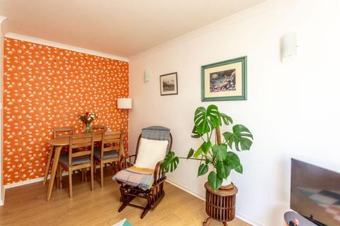4/5 Belhaven Place, Edinburgh, EH10 5JN