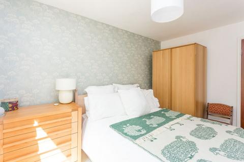 4/5 Belhaven Place, Edinburgh, EH10 5JN