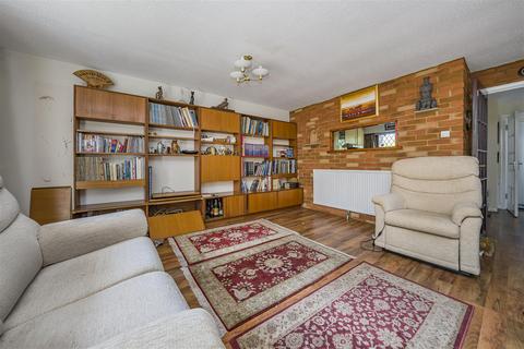 14 Basford Way, Windsor, SL4 4NF