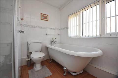 3 bedroom semi-detached house for sale, Jean Avenue, Leeds, West Yorkshire