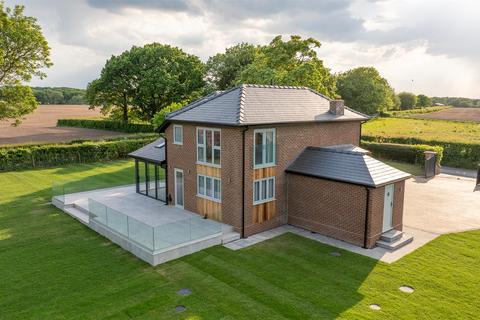 4 bedroom house to rent, Crouchley Lane, Lymm WA13