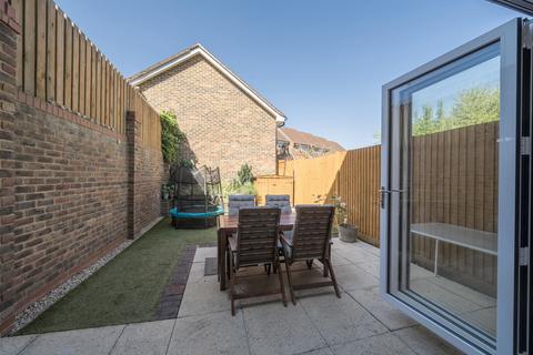 3 bedroom end of terrace house for sale, Osprey Avenue, Bracknell, Berkshire