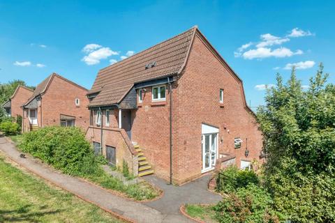 70 High Trees Close, Redditch, B98 7XL