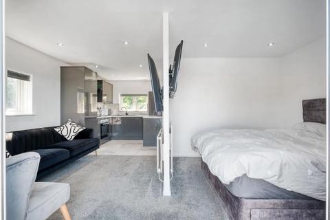 70 High Trees Close, Redditch, B98 7XL