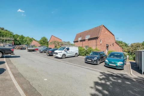 70 High Trees Close, Redditch, B98 7XL