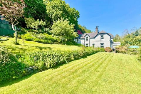 undefined, Trefriw