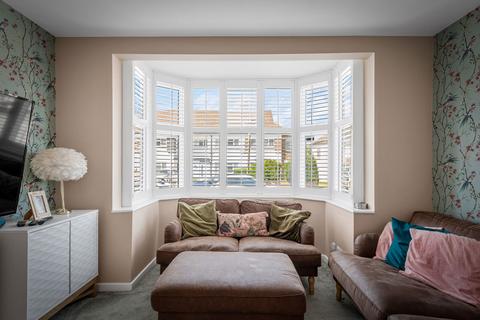 4 bedroom semi-detached house for sale, Station Avenue, West Ewell KT19