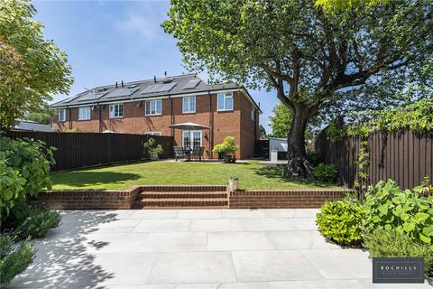 1 Binfield Close, Byfleet, West Byfleet, KT14 7FJ