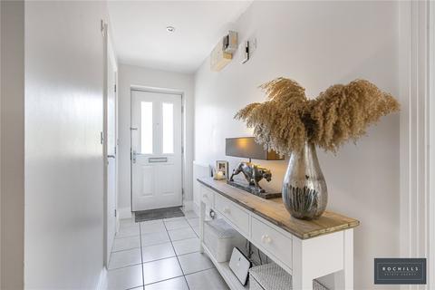 1 Binfield Close, Byfleet, West Byfleet, KT14 7FJ