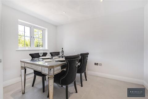 1 Binfield Close, Byfleet, West Byfleet, KT14 7FJ